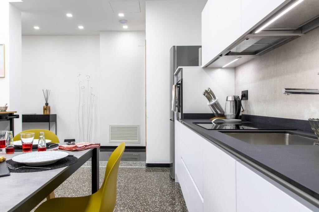 Ferienwohnung Largodoria - Viaarchivolto, Box Auto Privato Incluso Albenga Exterior foto