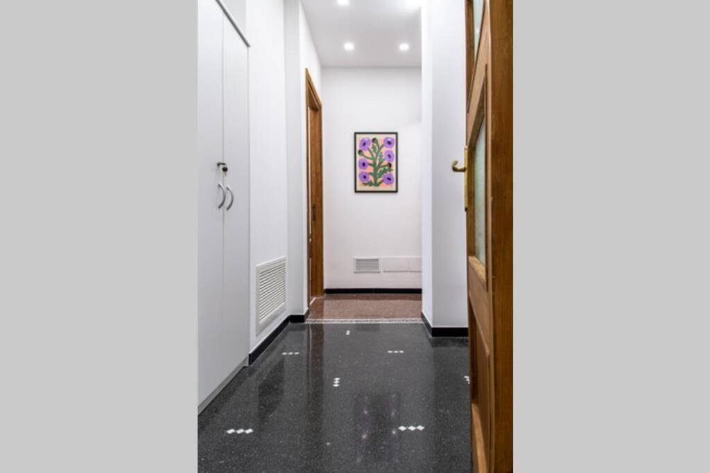 Ferienwohnung Largodoria - Viaarchivolto, Box Auto Privato Incluso Albenga Exterior foto